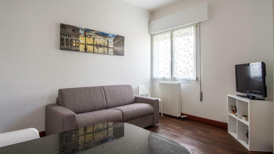 Piccolo Flat Near Venice เมสเตร ภายนอก รูปภาพ